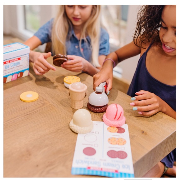 NWT🍦🍧🍦 Melissa & Doug Scoops and Sandwiches 13-Piece Ice Cream Play Food Set - Picture 8 of 10